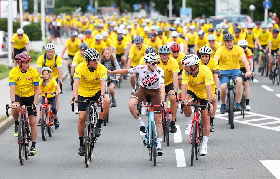 Die Tour de Gall rollt von Lienz nach Nu&szlig;dorf-Debant. Foto: Expa/Groder