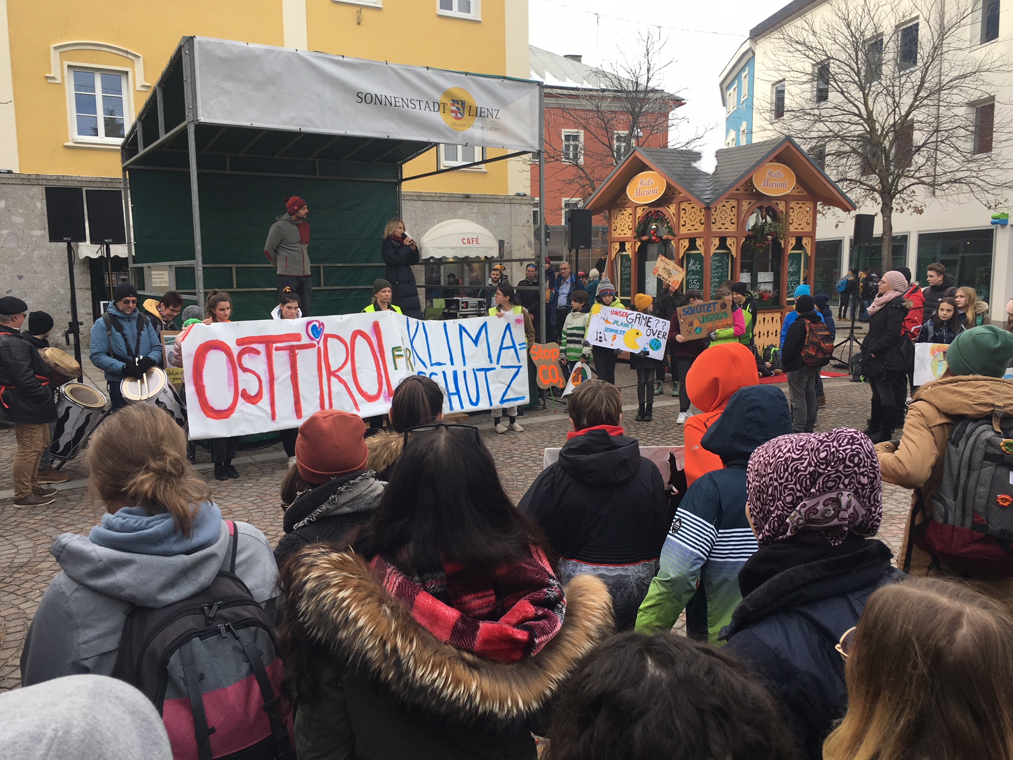 Kundgebung f&uuml;r den Klimaschutz am Lienzer Johannesplatz, Foto: Stangl