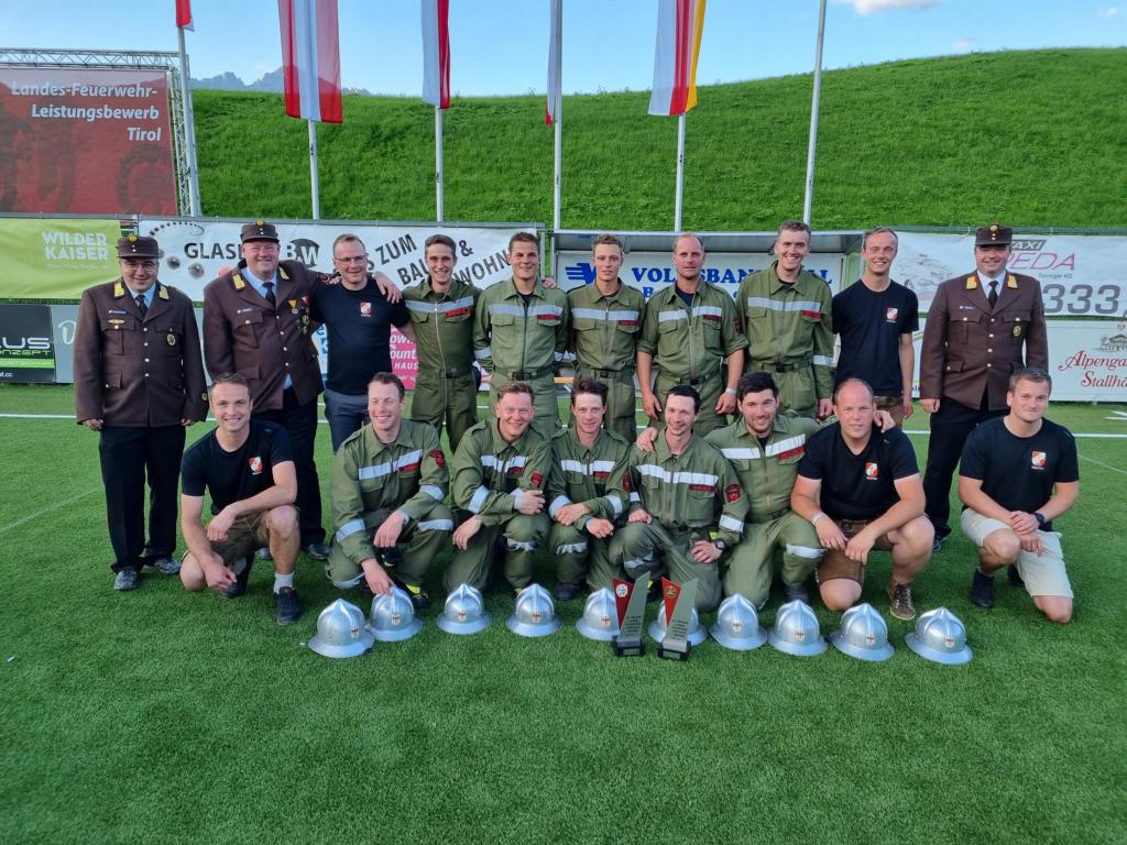 Bewerbsgruppe Matrei i. O.  mit Ehreng&auml;sten und Funktion&auml;ren, Foto: FF Matrei i. O.