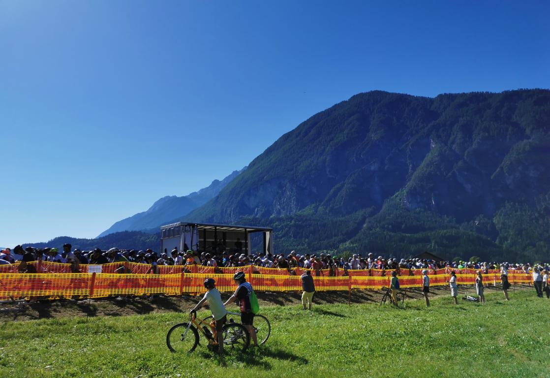 Start der heurigen Dolomitenradrundfahrt im Lienzer Talboden