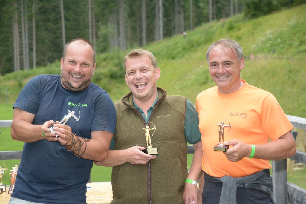 Die besten 3 in der Langbogenklasse: Stefan Kapeller, Christian Wieser, Hans Haselsberger. Foto: BSU St. Veit