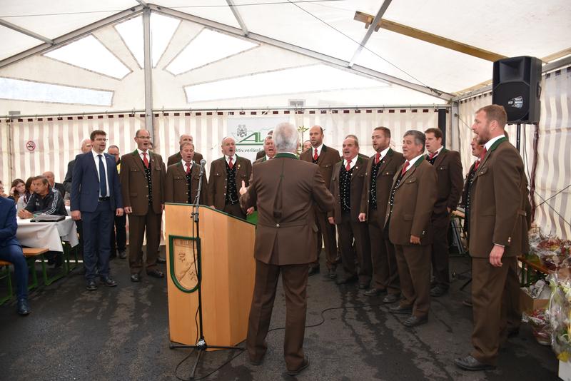 Umrahmt wurde die Er&ouml;ffnung vom MGV Dellach.