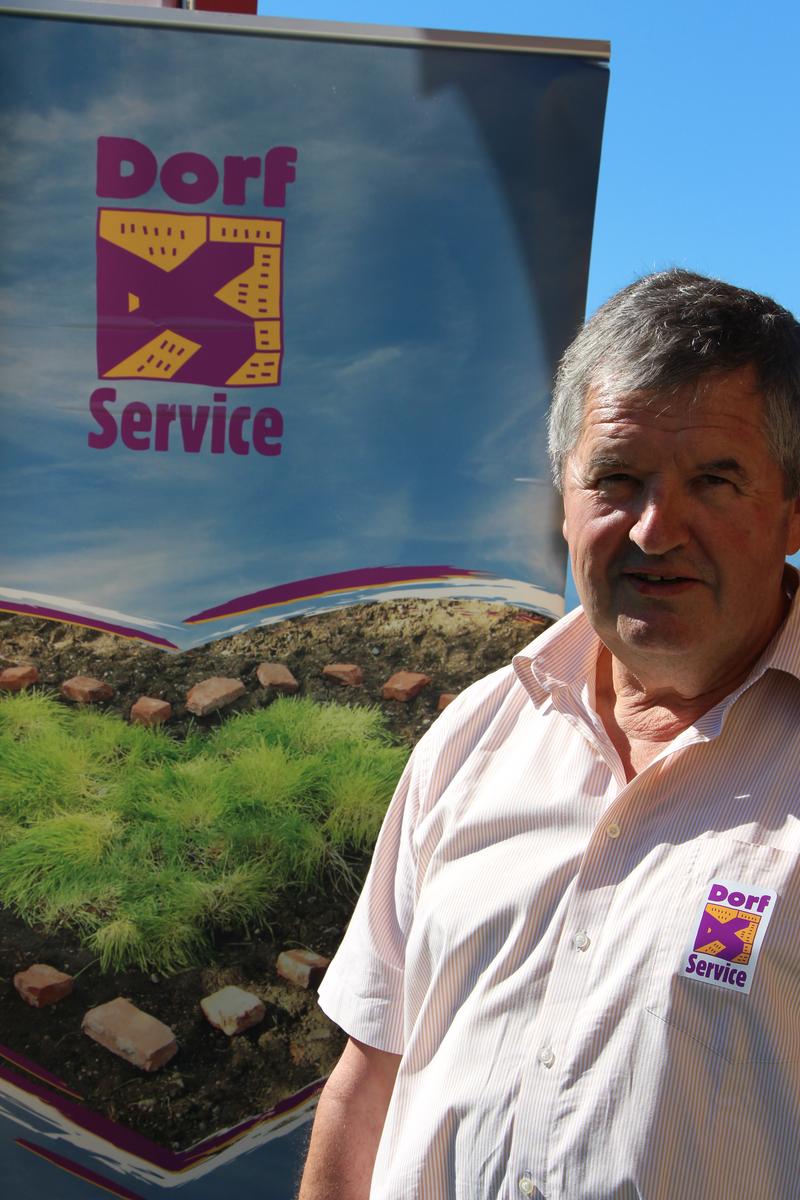 Einer der Initiatoren des &bdquo;Dorfservice&ldquo;-Landens ist der Ehrenamtliche Alois Pirker aus Berg. Foto: Dorfservice