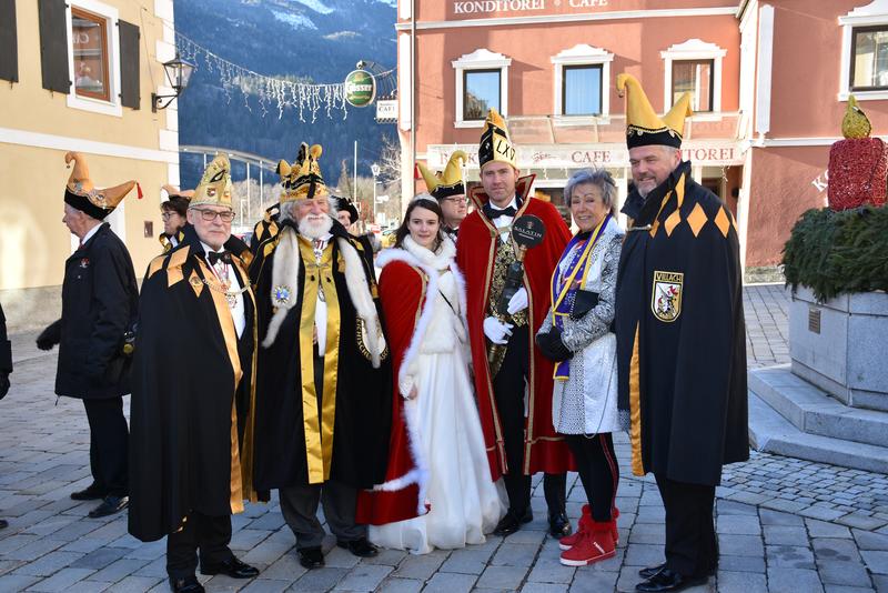 Die Villacher Faschingsgilde mit B&Ouml;F-Landespr&auml;sident Bruno Arendt (Bart).
