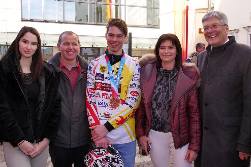 Philip Hoffmann mit Familie. Foto: Land K&auml;rnten