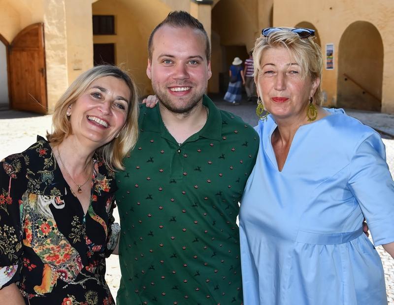 Der Verein &bdquo;KUNSTradln&ldquo; mit Obfrau Anette Lang und den Vorst&auml;nden Markus Steindl und Elisabeth Rosegger (v. l.) stellte auch in diesem f&uuml;r die Kunst schwierigem Jahr ein buntes Programm auf.