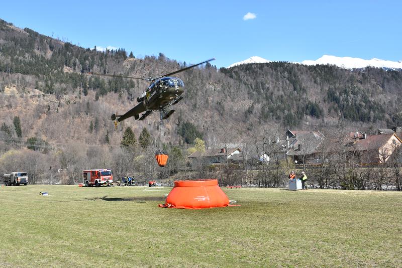Hubschrauber des Bundesheers und des Innenministeriums waren im Einsatz.