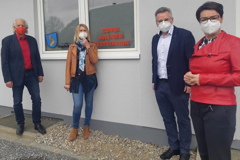 LHStv.in Beate Prettner bei der kommunalen Teststation in der Gemeinde Magdalensberg. Foto: B&uuml;ro Prettner