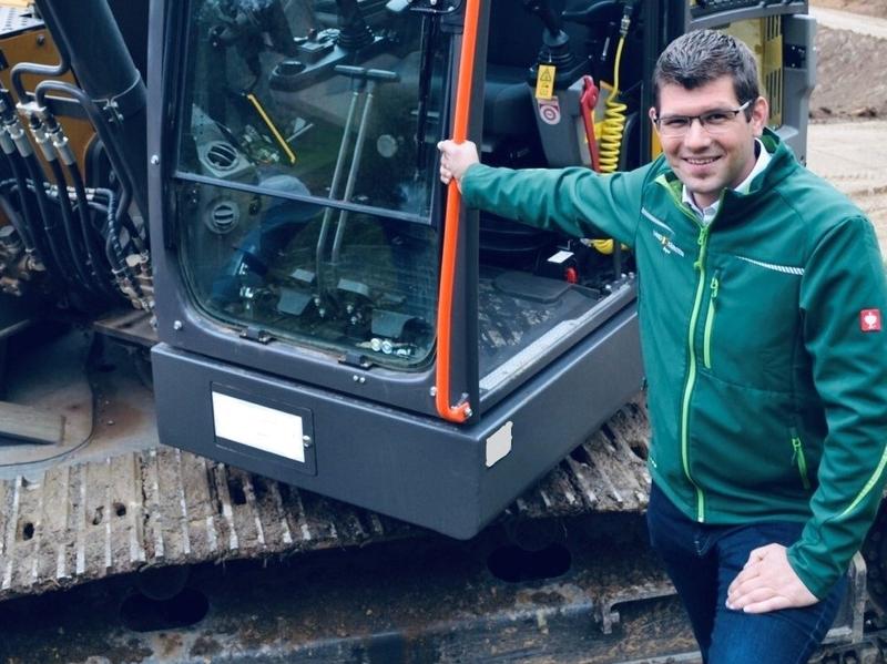 Die f&auml;lligen Stra&szlig;ensanierungen sollen auch ma&szlig;geblich zur Verkehrssicherheit beitragen, so Stra&szlig;enbaureferent Martin Gruber. Foto: B&uuml;ro Gruber