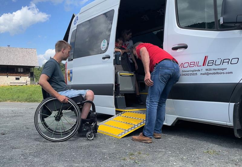 Einen barrierefrei-Rufbus gibt es ab Hermagor. (c)nassfeld.at