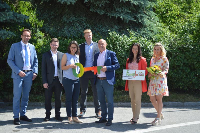 Schl&uuml;ssel&uuml;bergabe im Jugendzentrum M&ouml;lltal JUZ.