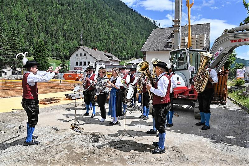 F&uuml;r die richtigen T&ouml;ne sorgte die TK Mallnitz.