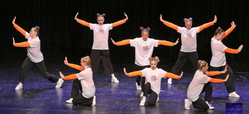 Das Seniorteam (mit Roos Lamers aus Gro&szlig;kirchheim) ertanzt sich mit &bdquo;Chop Suey&ldquo; den 3. Platz in der Senior-Commercial Klasse und holte ein Startticket f&uuml;r die A-WM in Kroatien.