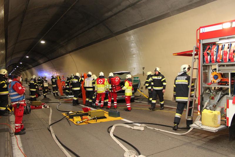 Tunnel&uuml;bung VU Wolfsbergtunnel Richtung Salzburg-8596