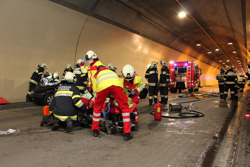 Tunnel&uuml;bung VU Wolfsbergtunnel Richtung Salzburg-8647