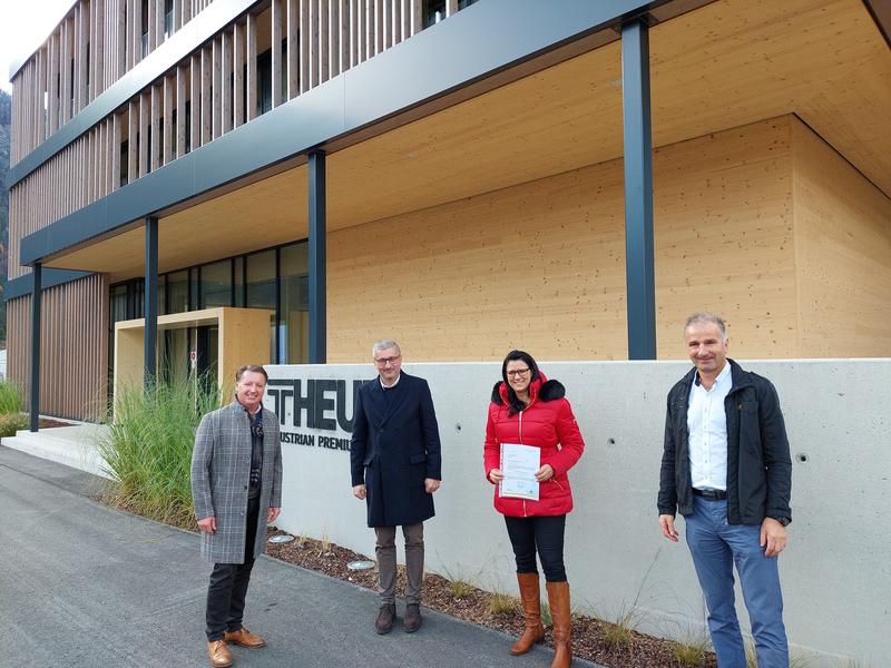 Die Firma Theurl setzt auf die Kraft der Sonne.