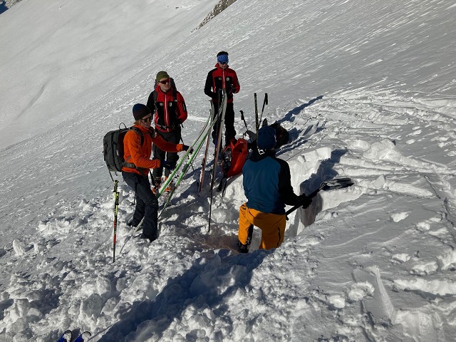 Die Wintereinsatz&uuml;bung der K&ouml;tschacher Bergretter fand am Hauserkofel statt. Geprobt wurde die Suche nach Lawinenopfern. Foto: Bergrettung K&ouml;tschach-Mauthen