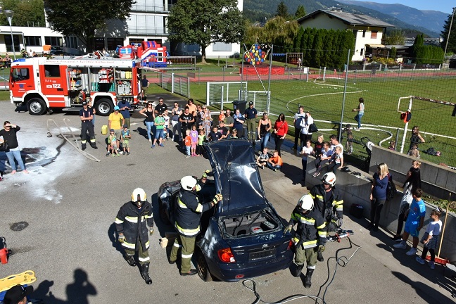 Aktiv wird bei der Feuerwehr um die Jugend geworben. Ein &bdquo;Tag f&uuml;r die Jugend&ldquo; ging im September in M&ouml;llbr&uuml;cke &uuml;ber die B&uuml;hne.