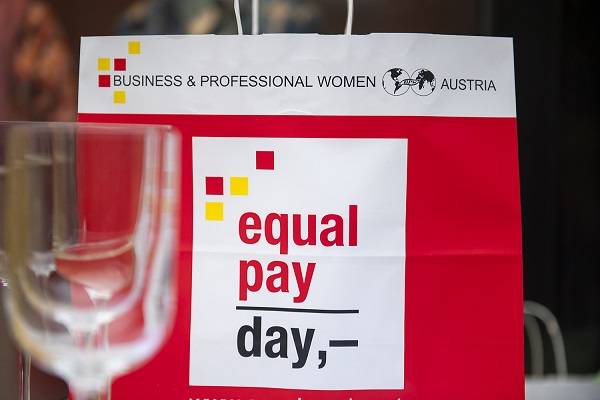 Der Lohnunterschied zwischen M&auml;nnern und Frauen betr&auml;gt in K&auml;rnten 13,2 Prozent, oder aber 48 Tage, die K&auml;rntner Frauen arbeiten, ohne daf&uuml;r Lohn zu erhalten.