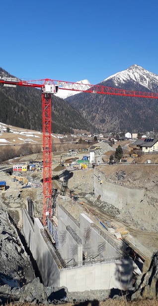 Der Mallnitzbach wurde f&uuml;r das Kraftwerk in Obervellach gefasst. Foto: Heinz Possegger