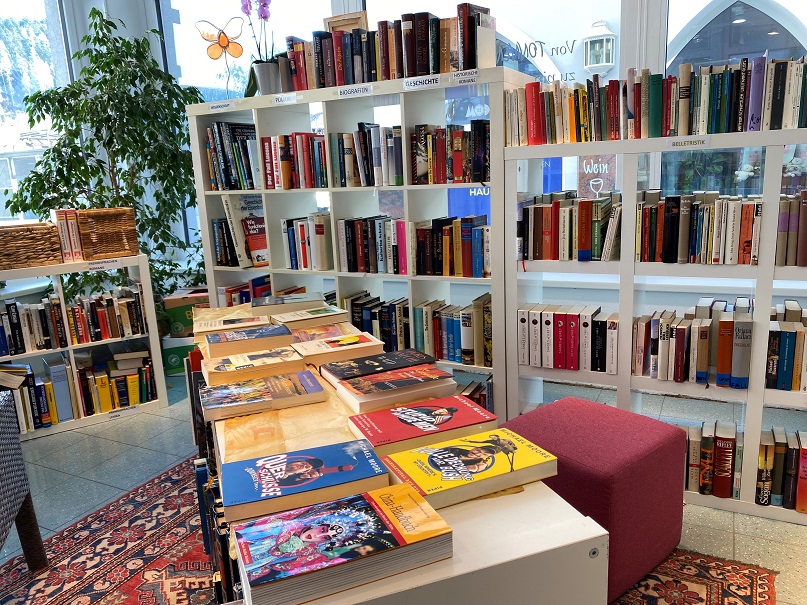 Der Together Point in Spittal bietet auch eine gut betreute B&uuml;cherecke.