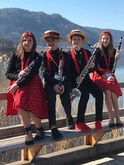 Das Ensemble &bdquo;DaMaLaMa Klarhoch4&ldquo; mit Larissa Maria Zirknitzer, Daniel Anton Suntinger, Matteo Helfer und Marlen Wibmer. Foto: Musikschule M&ouml;lltal