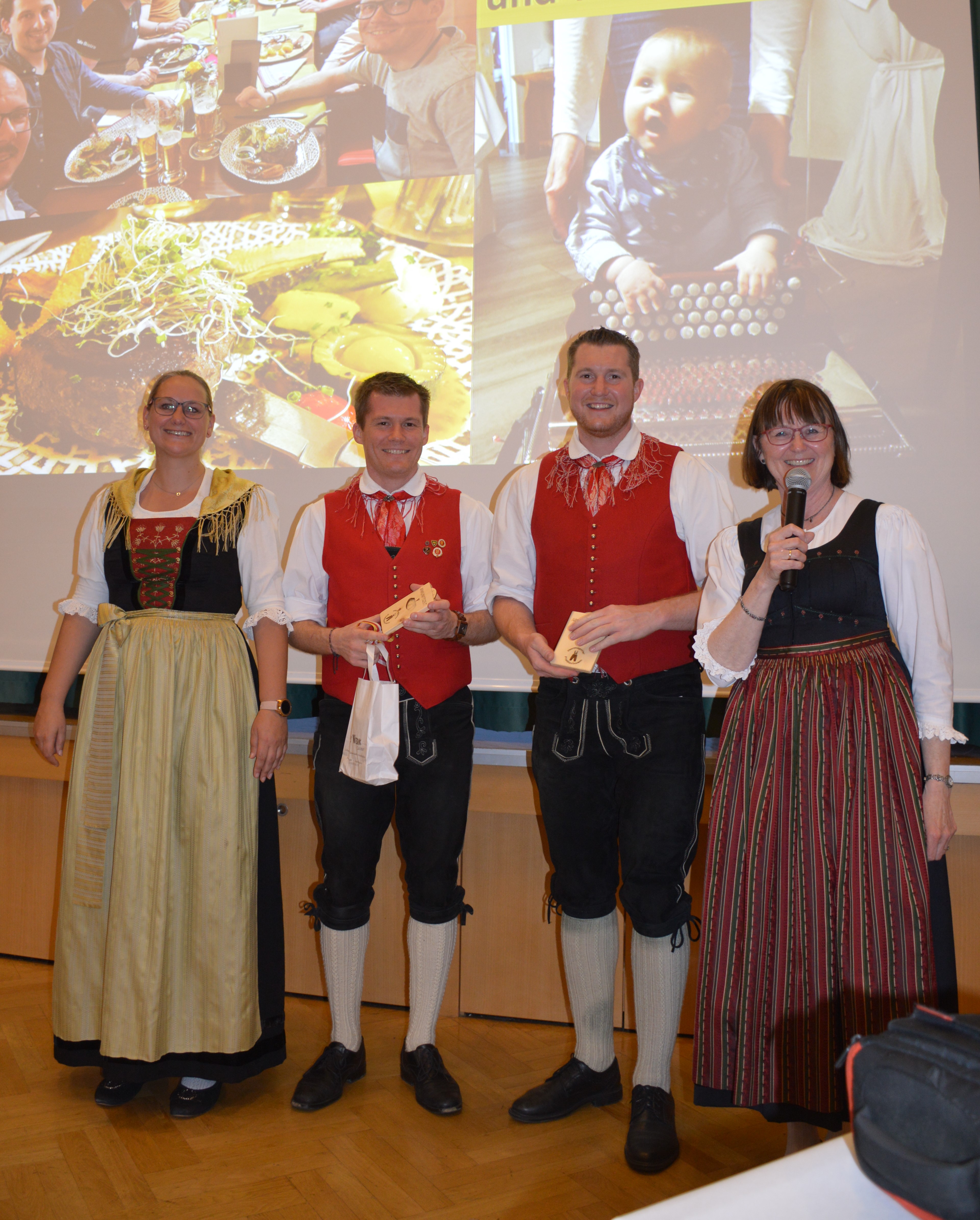 ihr 15-j&auml;hriges Bestehen feierten auch die Hermagorer Plattlerbuam.