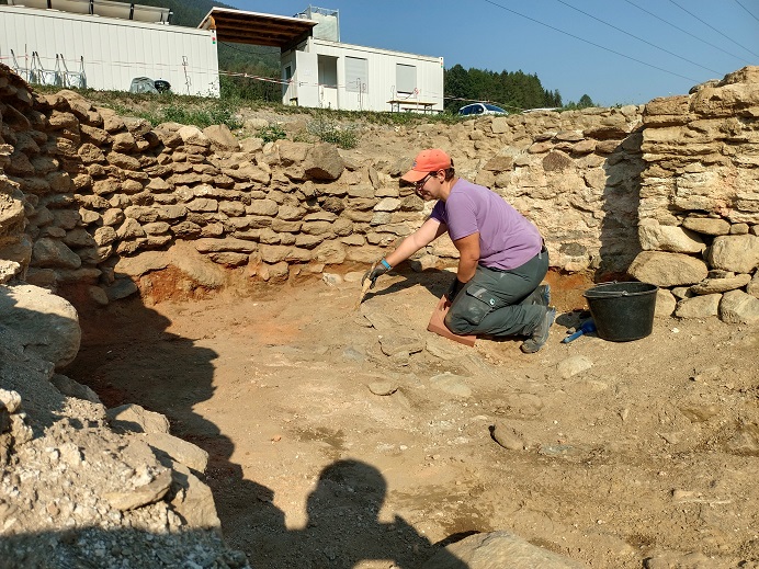 Ein Arch&auml;ologen Team aus der Schweiz ist vor Ort.