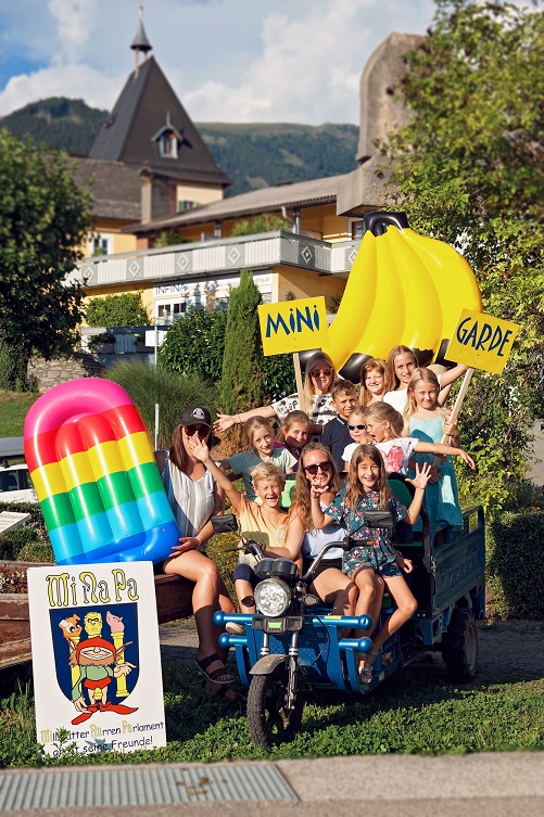 Minigarde mit Sarah Klinar und Larissa G&ouml;ckler