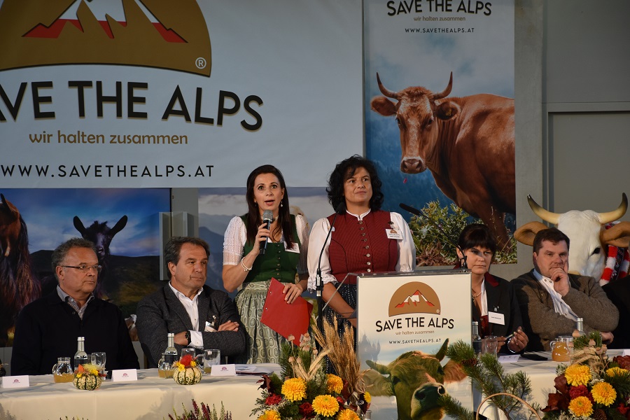 Die Veranstalter Mag. Regina Stich und Birgit Strasser.