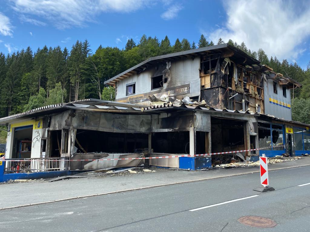 Ein Teil des Geb&auml;udes ist ausgebrannt.