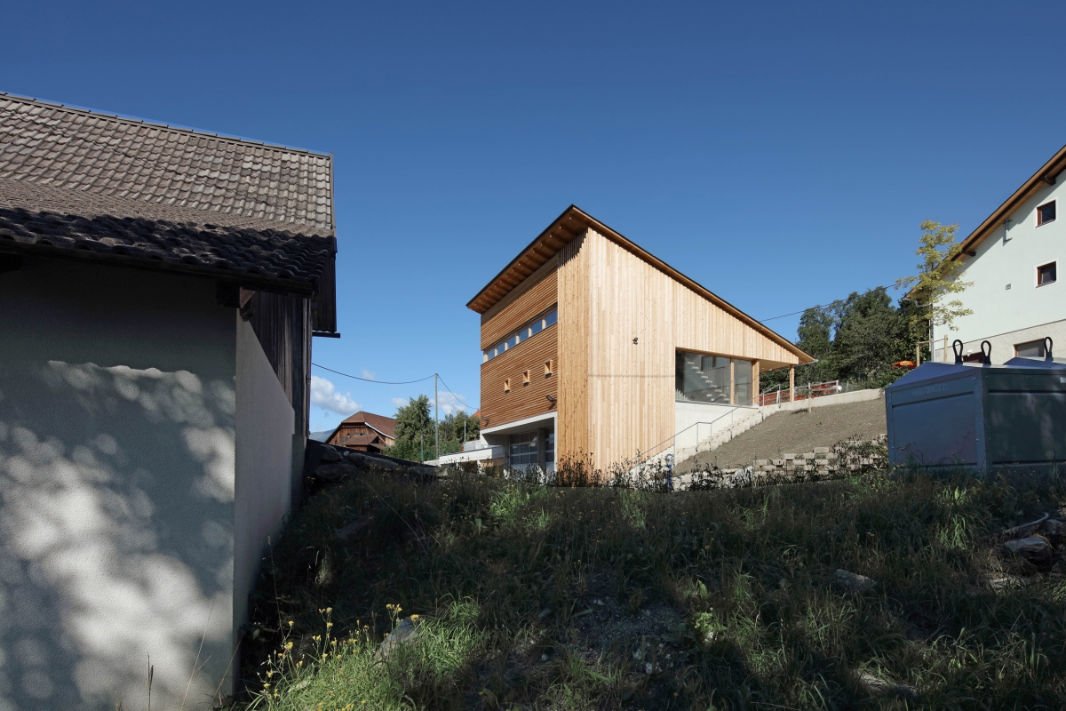 Eine neue kommunikative Mitte stellt das Gemeinschaftshaus am H&uuml;hnersberg dar.