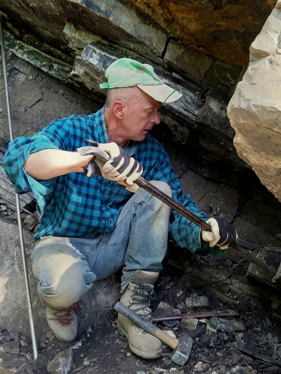 Dr. Georg Kandutsch hat im Gitschtal an die 50 Saurierfossilien gefunden. Foto: Kandutsch