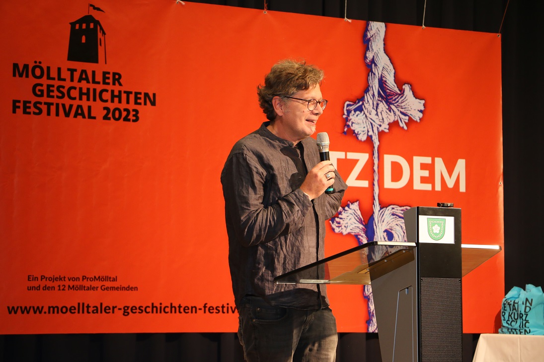 Der Schriftsteller Franzobel hielt die Eingangsrede.