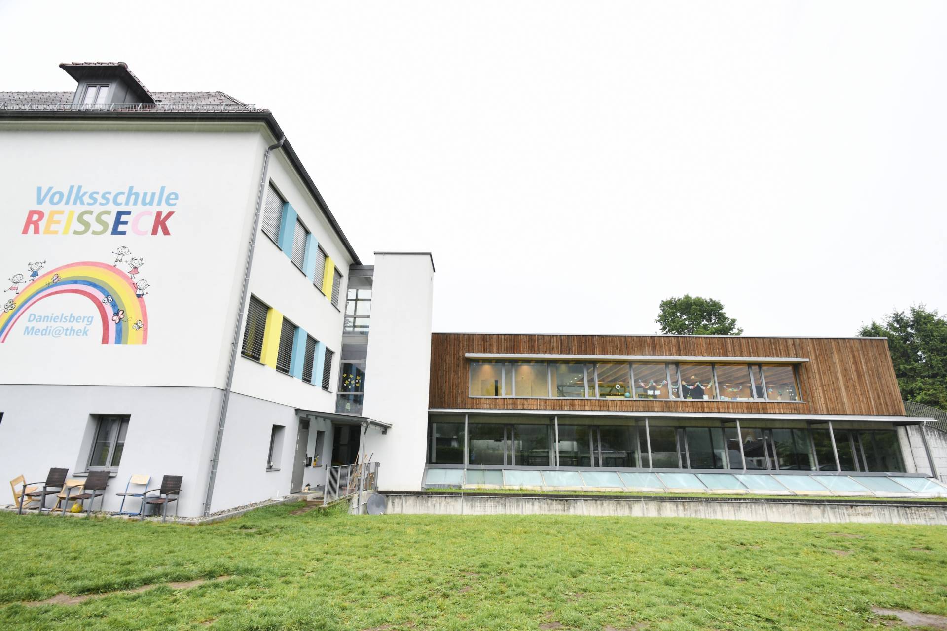 In der Gemeinde Rei&szlig;eck wurde f&uuml;r die KiTa und die schulische Ganztagesbetreuung Platz geschaffen. Foto: Helmut Weixelbraun