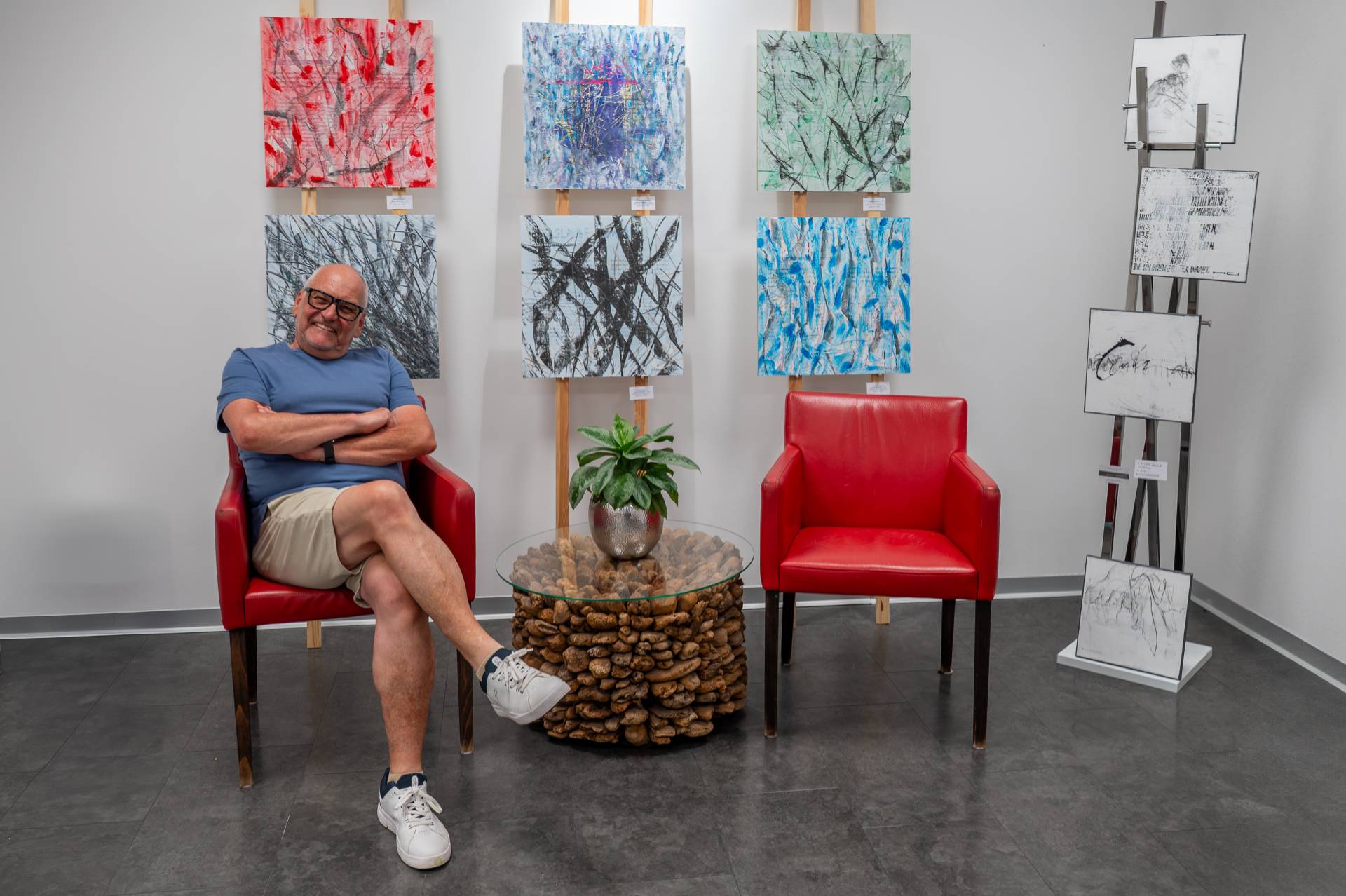 Vize-Obmann Wolfgang Daborer bei der Zahnarzt-Praxis &bdquo;Zahnkultur&ldquo;.