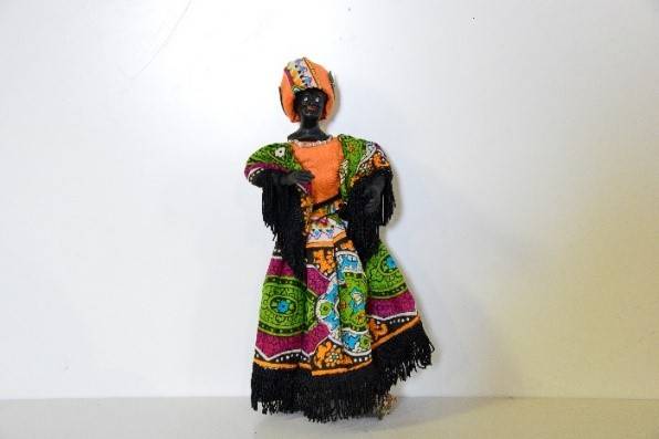 Die liebevoll gestalteten Krippenfiguren erhielten neue Gew&auml;nder.