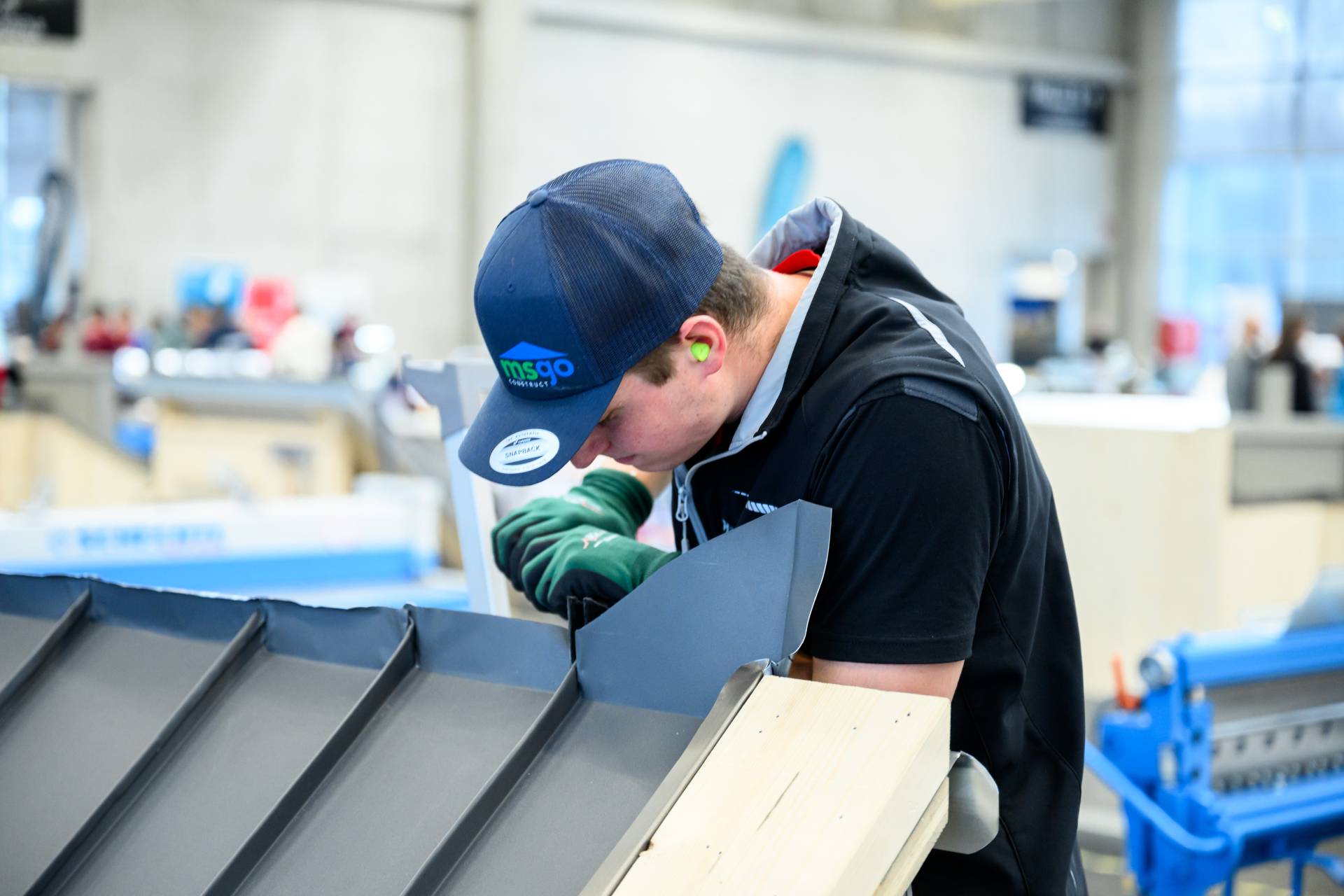 &bdquo;Goldjunge&ldquo; Raphael Feichtinger aus Millstatt holte sich als Dachdecker die Goldene.