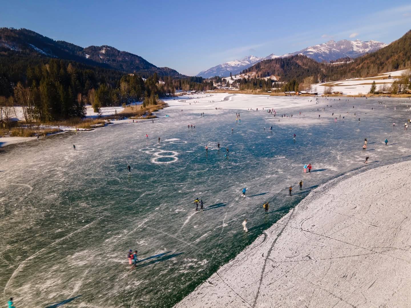 Eine rund 2 km lange Eisbahn wurde freigegeben. Foto: visitweissensee