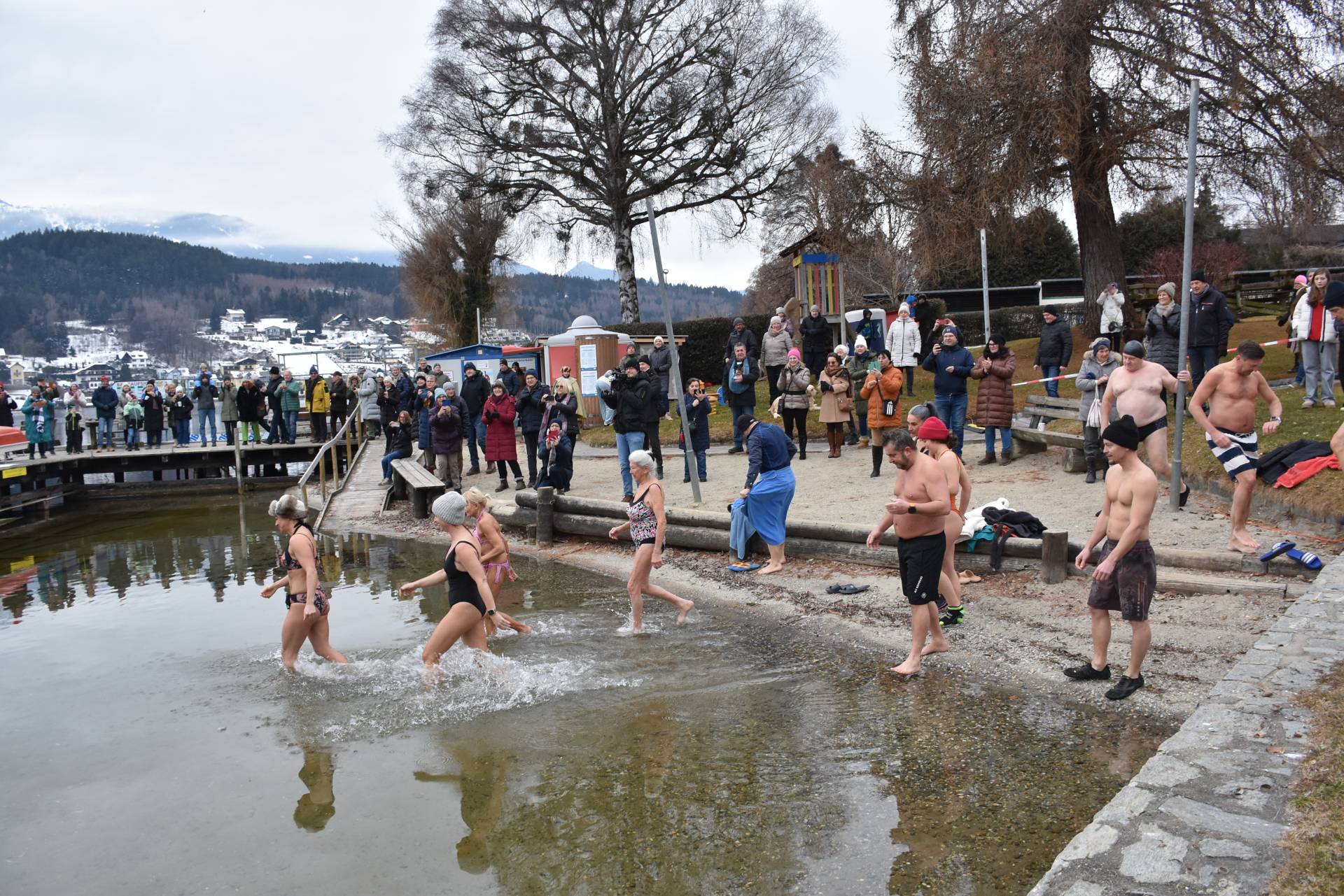 Die ersten zaghaften Schritte ins Wasser...