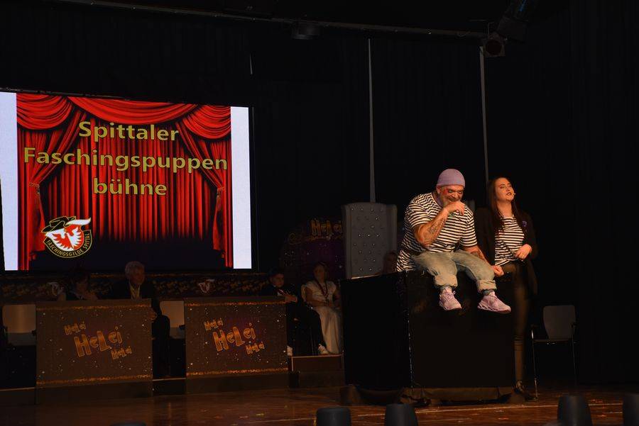 Eine Super Nummer: K&uuml;nstliche Intelligenz gepaart mit klassischer Bauchredner-Kunst, das zeigten Selina und Armin Golobic