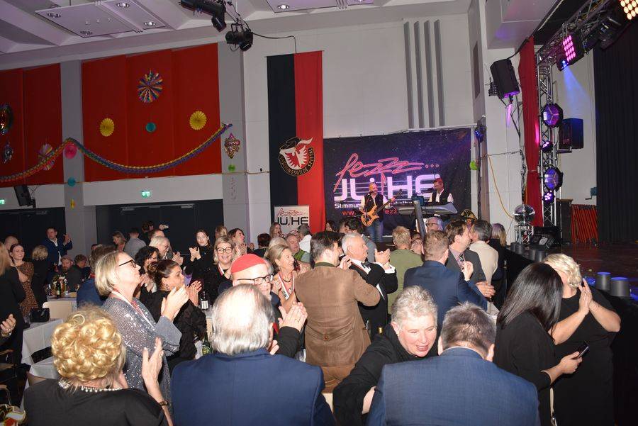 Fezzzz-Juche brachte den Saal zum Beben.