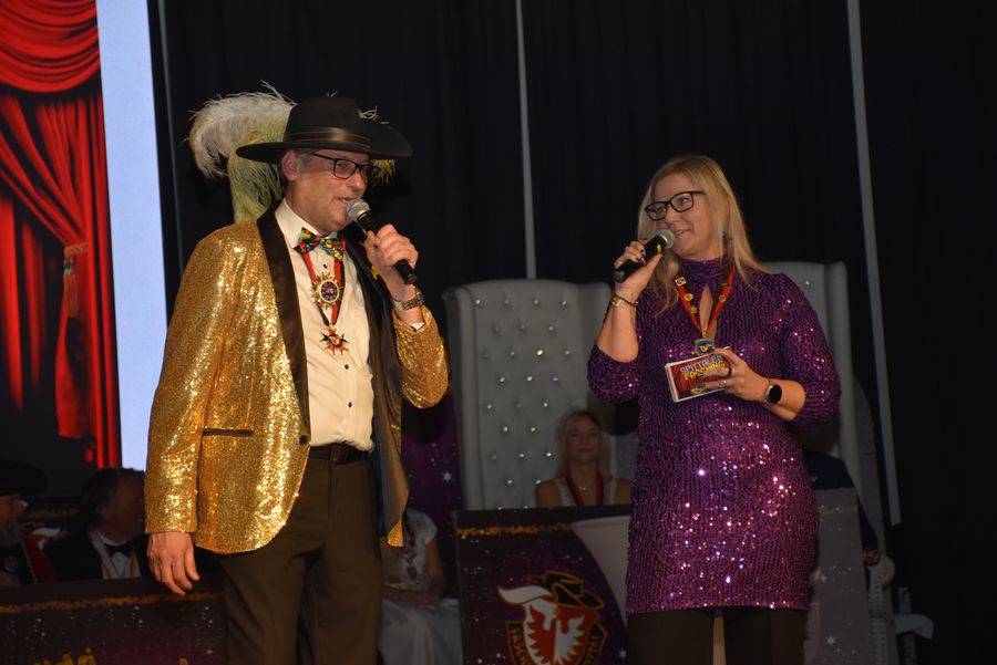 Jutta Gr&ouml;ppel und Peter Schober moderieren den Abend.