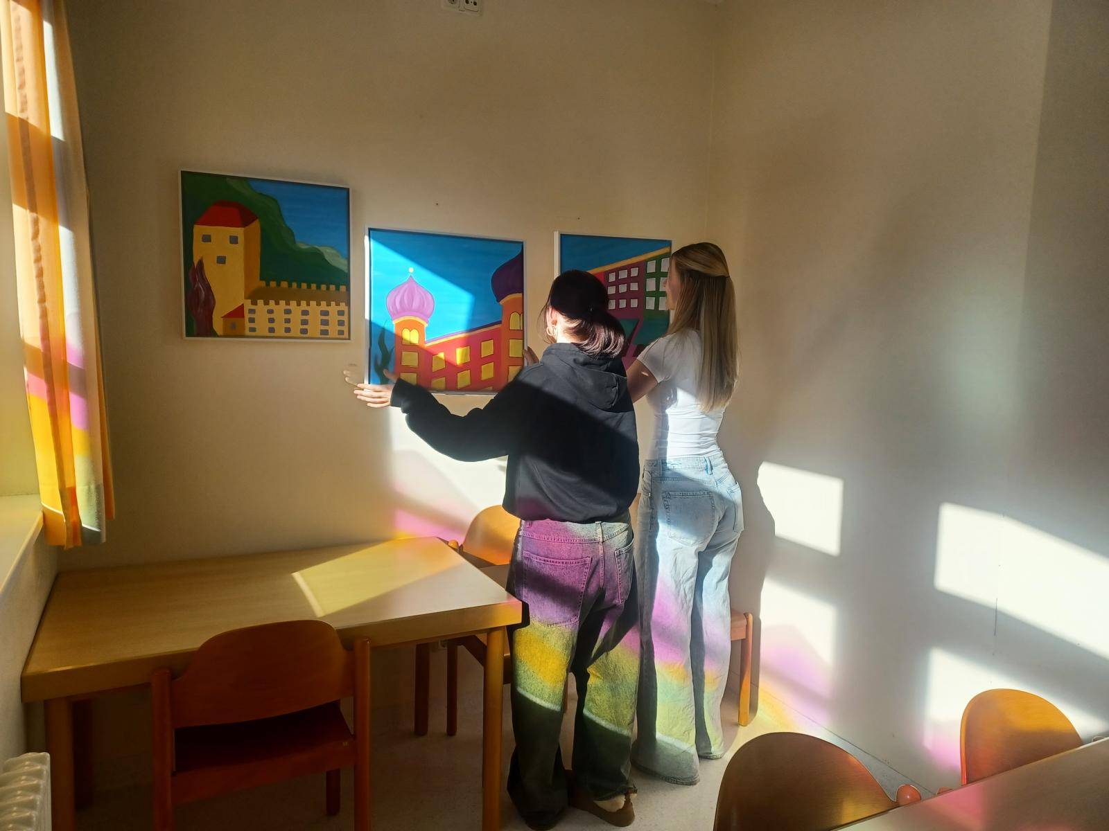 Mit Farbe, Fantasie und Sensibilit&auml;t gestaltete Bilder