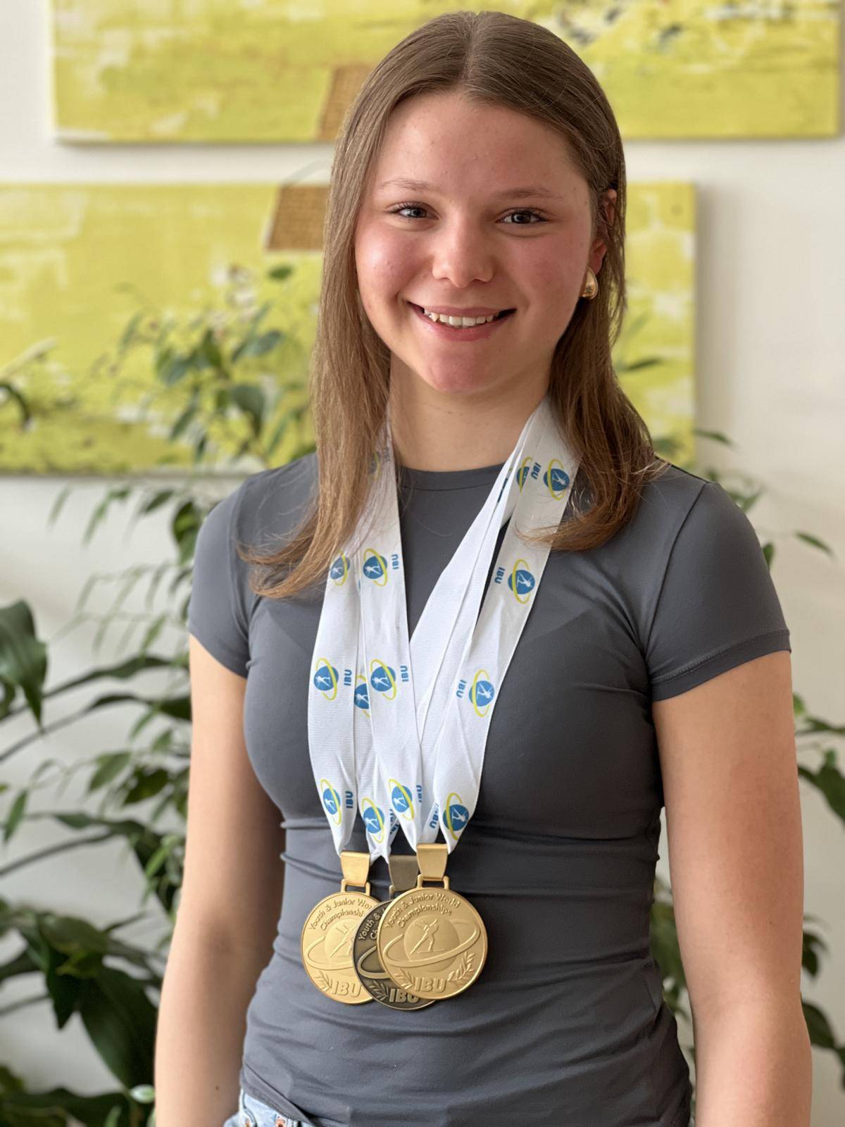 Mit Flei&szlig; und Disziplin hat sich die junge Athletin zur Weltmeisterin hochgearbeitet und dabei auch noch &bdquo;die Schule untergebracht&ldquo;.