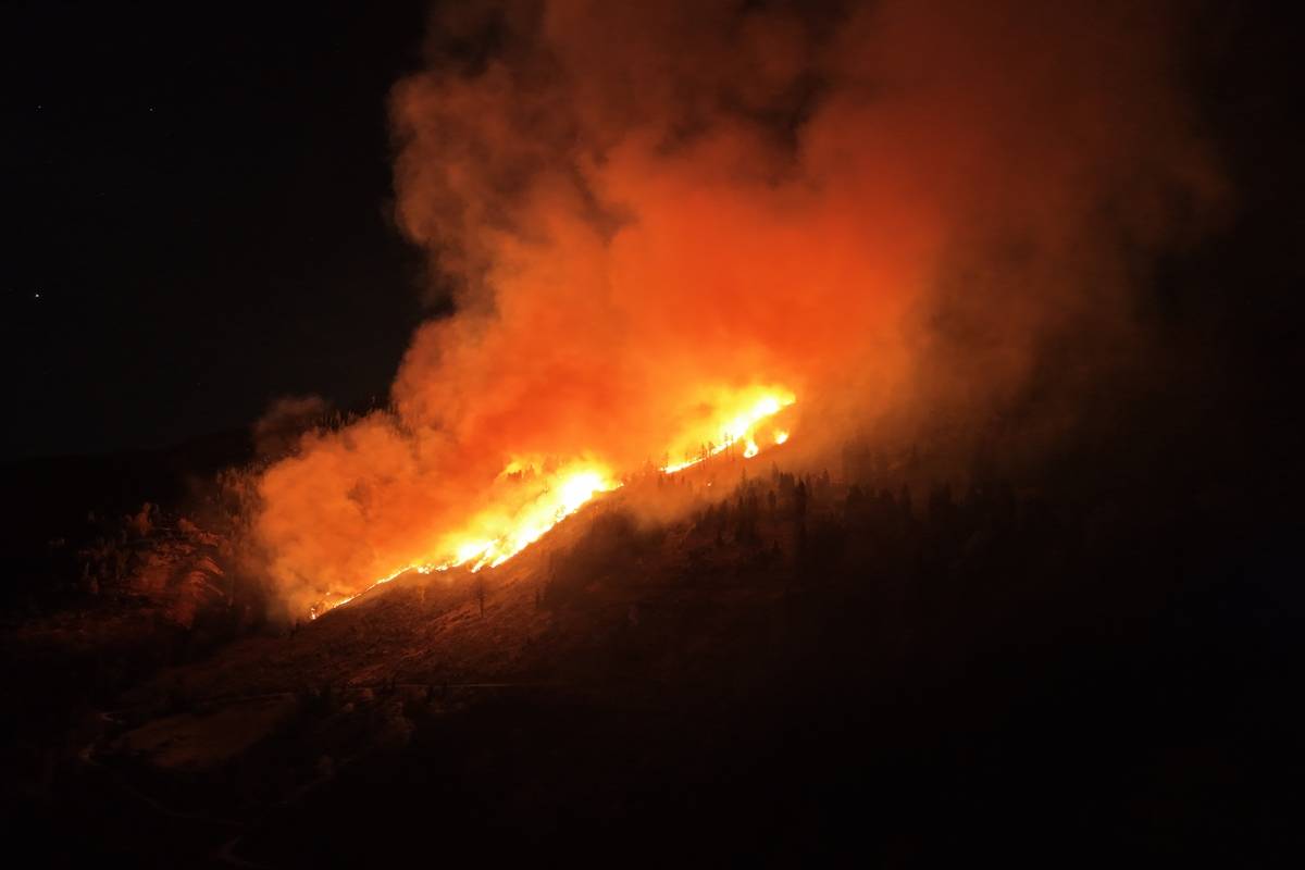 Die L&ouml;scharbeiten dauerten &uuml;ber die Nachtstunden an.