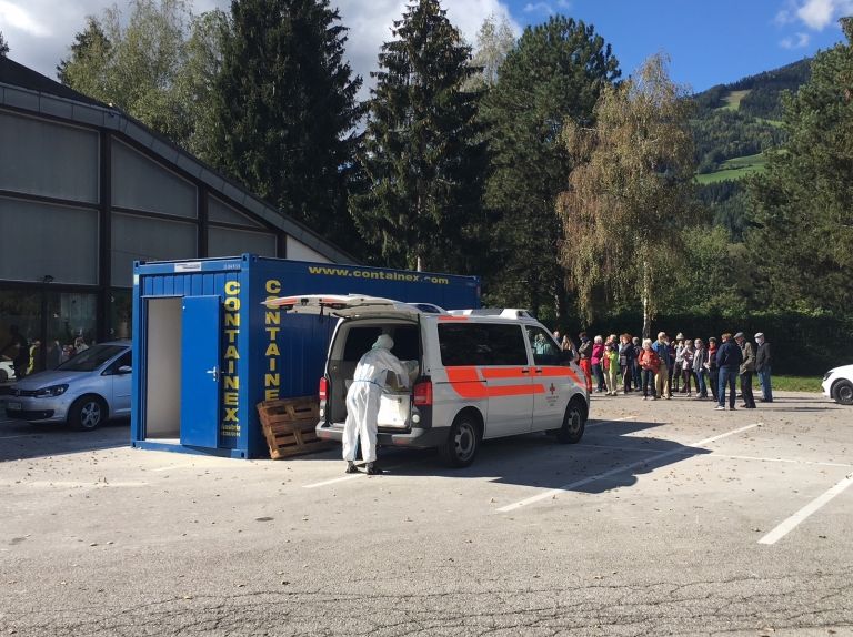 Viele Urlauber nutzten am Sonntag CoVid-Teststation in Lienz