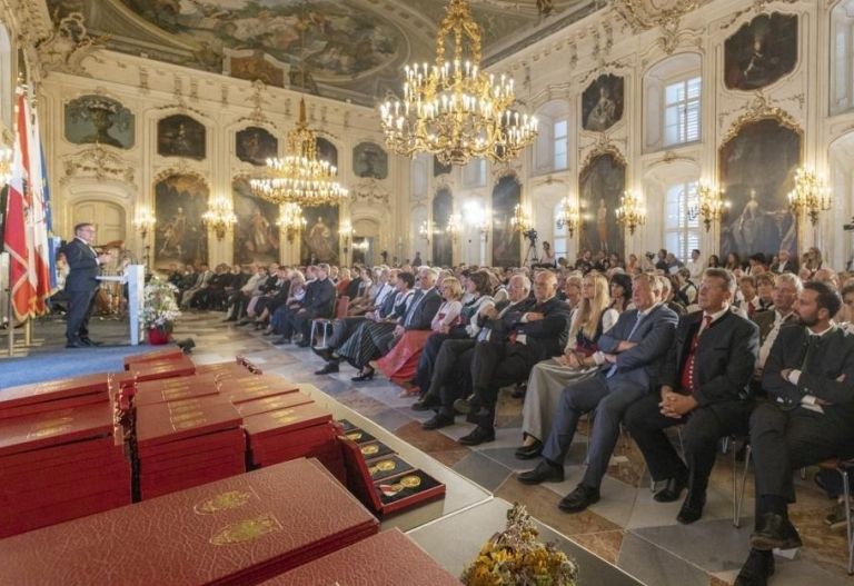 Besondere Auszeichnungen zum Hohen Frauentag