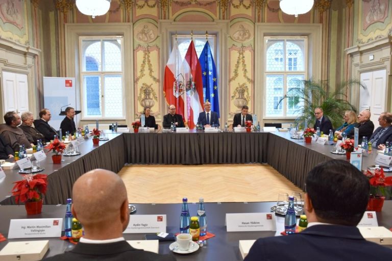 Land Tirol pflegt Dialog mit Glaubensgemeinschaften 