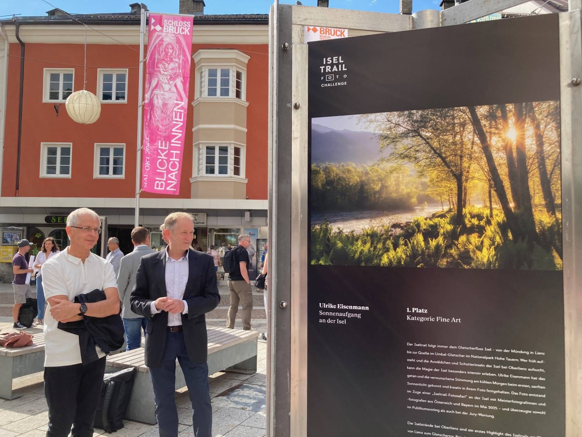 Die Freiluft-Ausstellung am Johannesplatz ist bis Mitte September zug&auml;nglich. Foto: Stangl